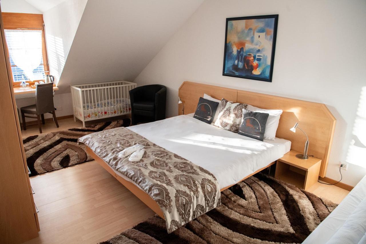Hotel Restaurant Loewen Sirnach Екстер'єр фото