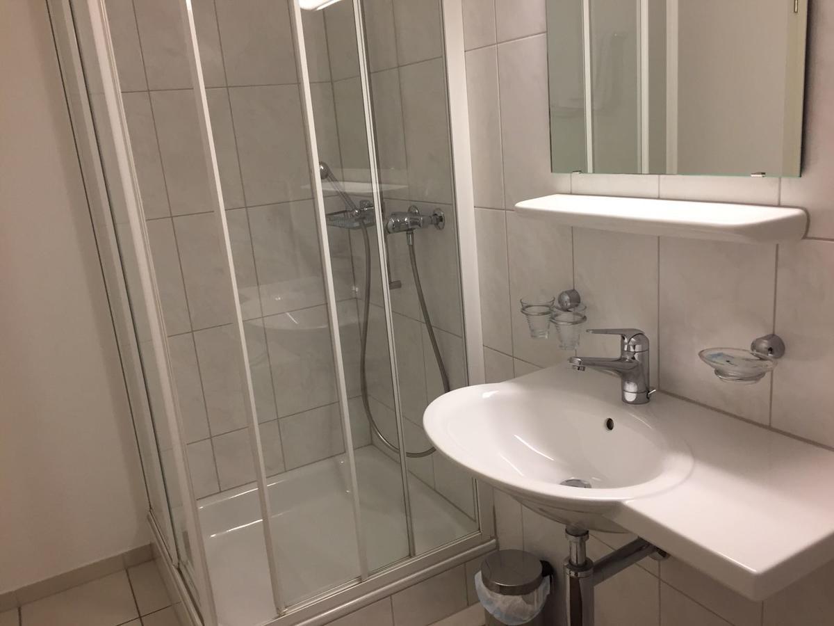Hotel Restaurant Loewen Sirnach Екстер'єр фото