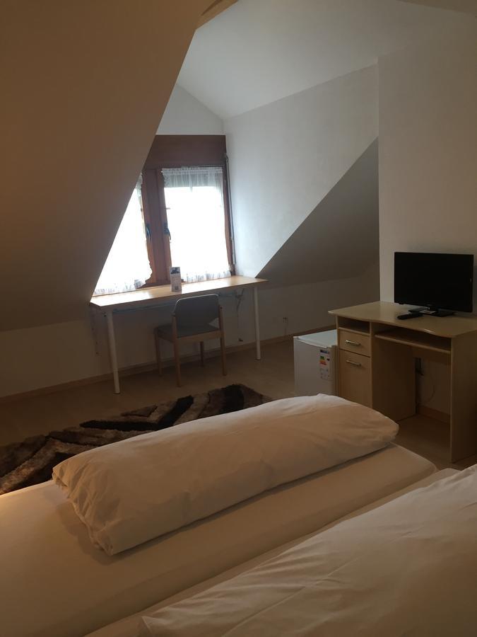 Hotel Restaurant Loewen Sirnach Екстер'єр фото